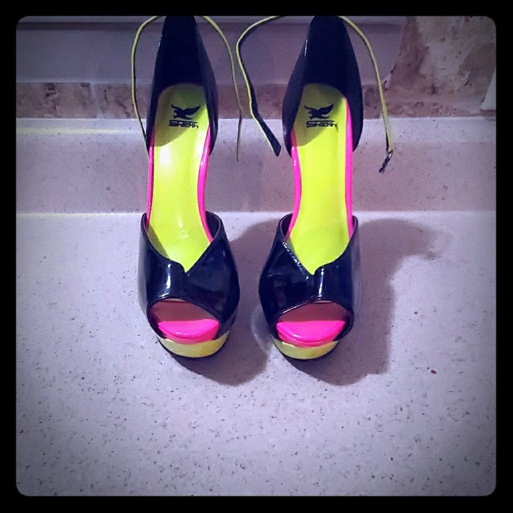 Multi color heels